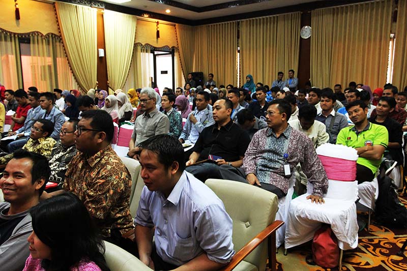 Ratusan peserta hadir mengikuti acara Kompasiana Nangkring Non Tunai di Aula Bank Indonesia, Banda Aceh (Foto M Iqbal/SeputarAceh.com)