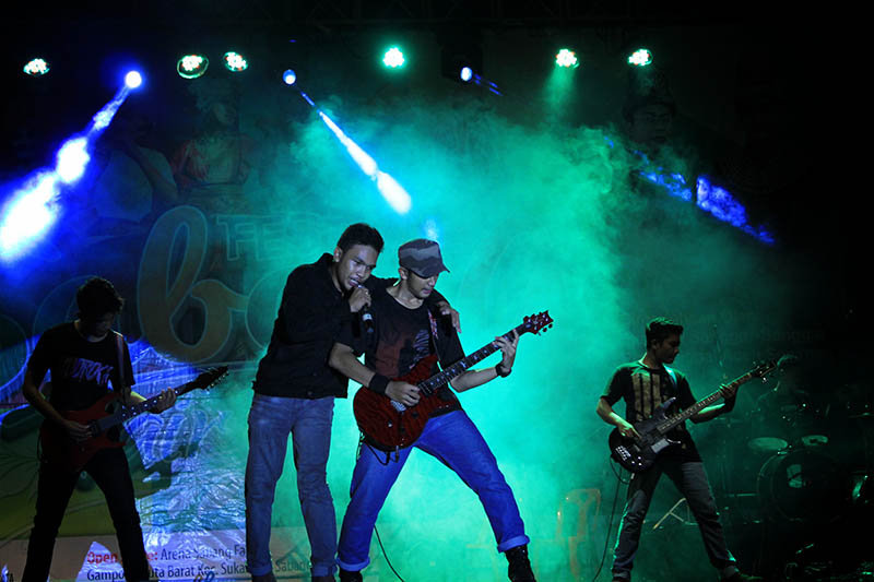 Camellion genre musik Rock tampil di pentas utama Festival Sabang Fair (Foto M Iqbal/SeputarAceh.com)