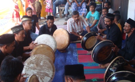 Latihan rapai tunang (Ist)