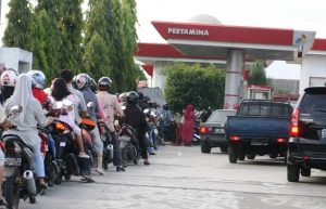 BBM Naik, Biaya Perbankan Meningkat