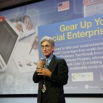 Tom Kosnik saat mempresentasikan Buku Gear UP di @america (IST)