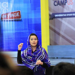 Widya Saputra menyampaikan materi tentang program jurnalisme warga di gedung AAC Dayan Dawood (Foto M Iqbal/SeputarAceh.com)
