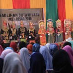 Peserta yang masuk 5 besar Agam dan Inong Duta Wisata Aceh Besar (Foto M Iqbal/SeputarAceh.com)