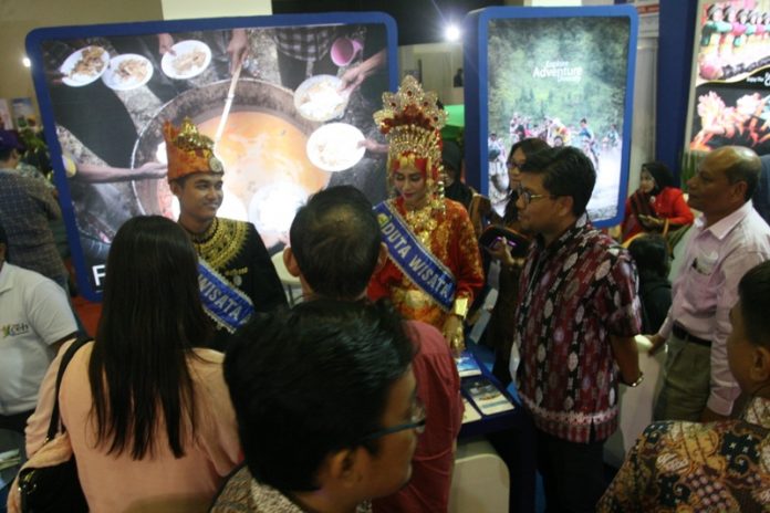 Duta Wisata Aceh juga ikut serta dalam Gebyar Wisata dan Budaya Nusantara 2015 (Foto IST)