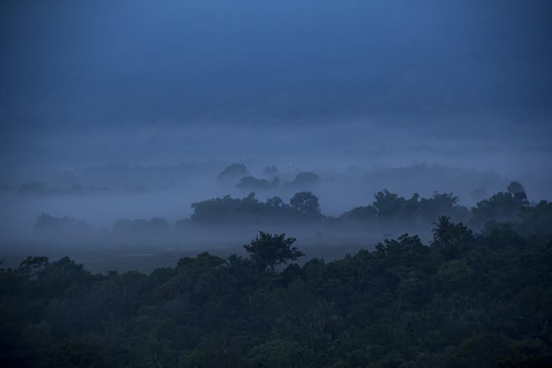 Kabut lembah Seulawah terlihat pada pada pukul tujuh pagi di Aceh Besar (Foto M Iqbal/SeputarAceh.com)