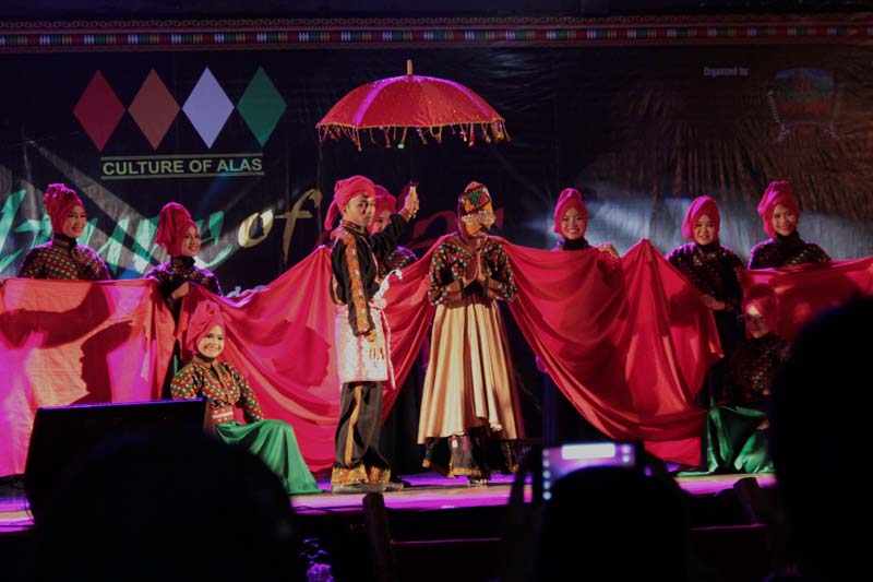 Cerita rakyat Silayakh Khut Bekhudinam yang diiringi dengan lagu khas Aceh Tenggara di acara Culture of Alas, Banda Aceh (Foto M Iqbal/SeputarAceh.com)