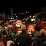Keramaian warga melihat pawai takbir Idul Fitri 1437 H di seputaran kota Banda Aceh (Foto M Iqbal/SeputarAceh.com)
