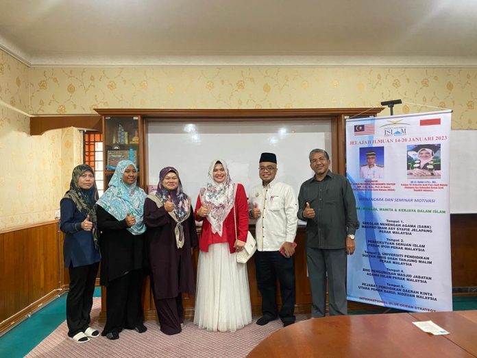 Mantap, Dosen IAI Almuslim Isi Seminar di Malaysia