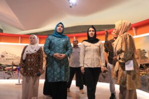 Wakil Kepala BKKBN, Ratu Ayu Isyana Bagoes Oka didampingi Ketua TP PKK Aceh Marlina Usman